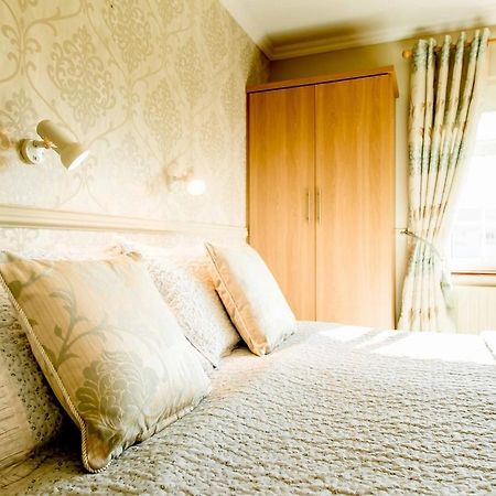 Riverwalk House B&B Oughterard Dış mekan fotoğraf