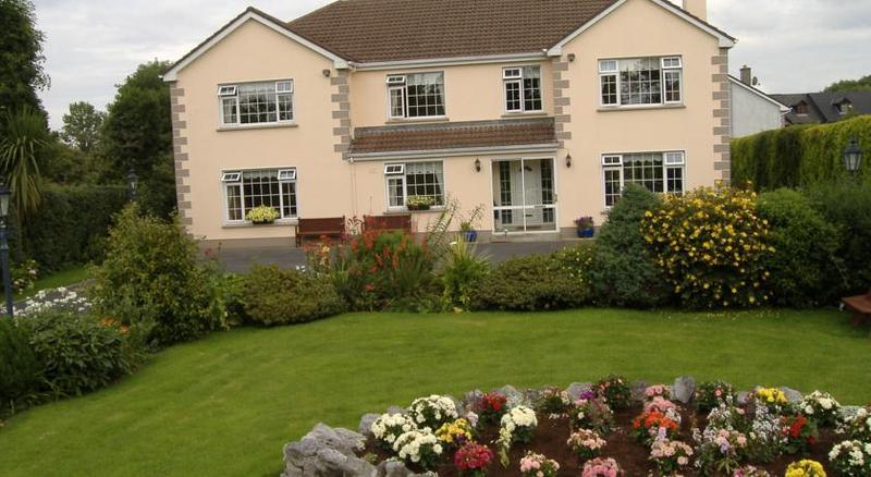 Riverwalk House B&B Oughterard Dış mekan fotoğraf