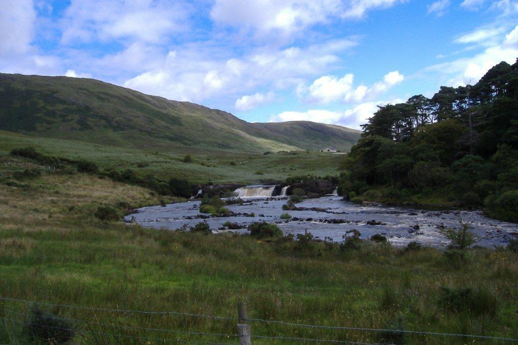 Riverwalk House B&B Oughterard Dış mekan fotoğraf