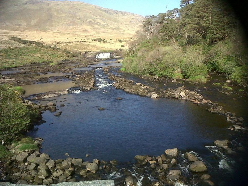 Riverwalk House B&B Oughterard Dış mekan fotoğraf