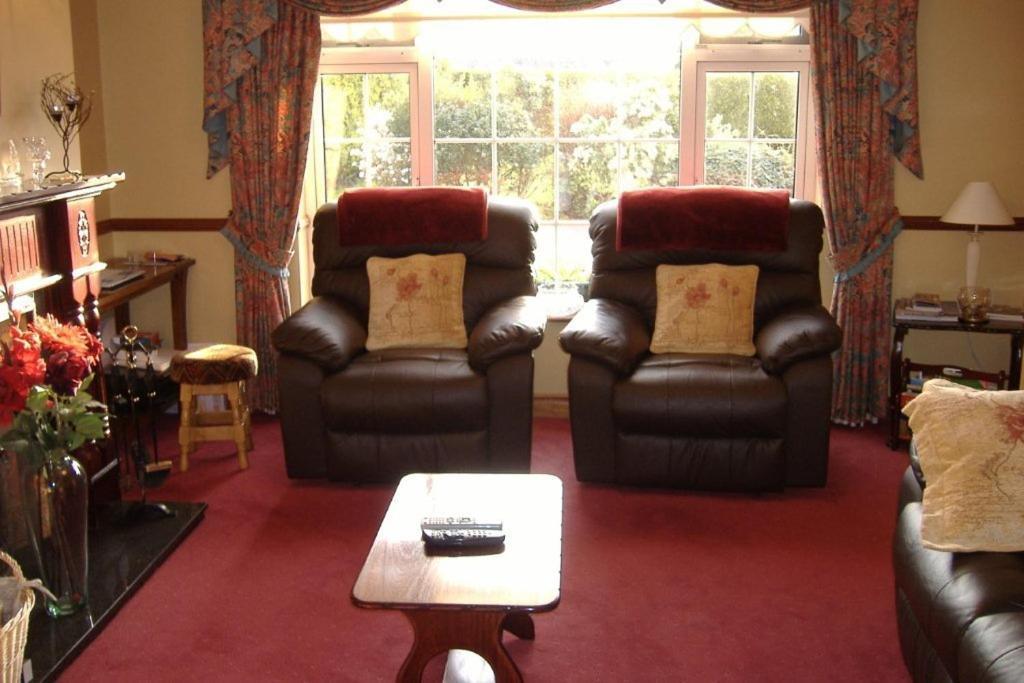 Riverwalk House B&B Oughterard Dış mekan fotoğraf